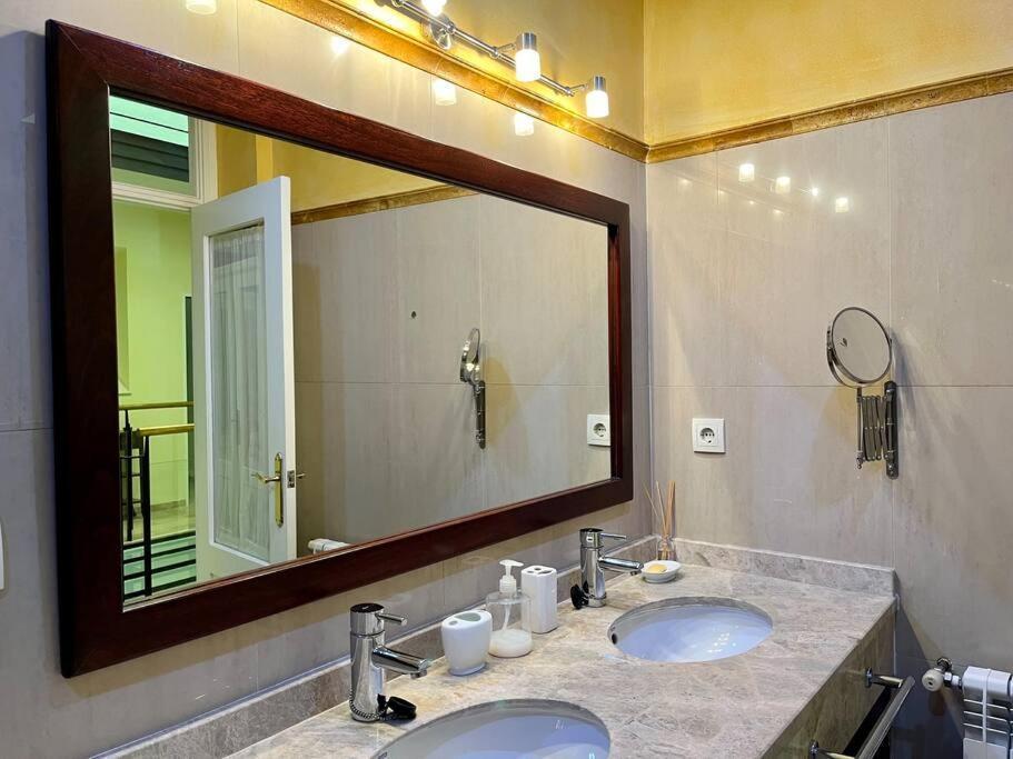Apartamento Suite Alameda De Hercules Sevilla Exteriér fotografie